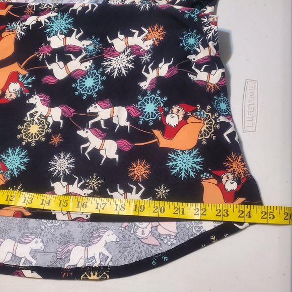 XMAS Santa Unicorn Reindeer Whimsical Size M LuLaRoe Butter Soft High Low Amy - Picture 7 of 12